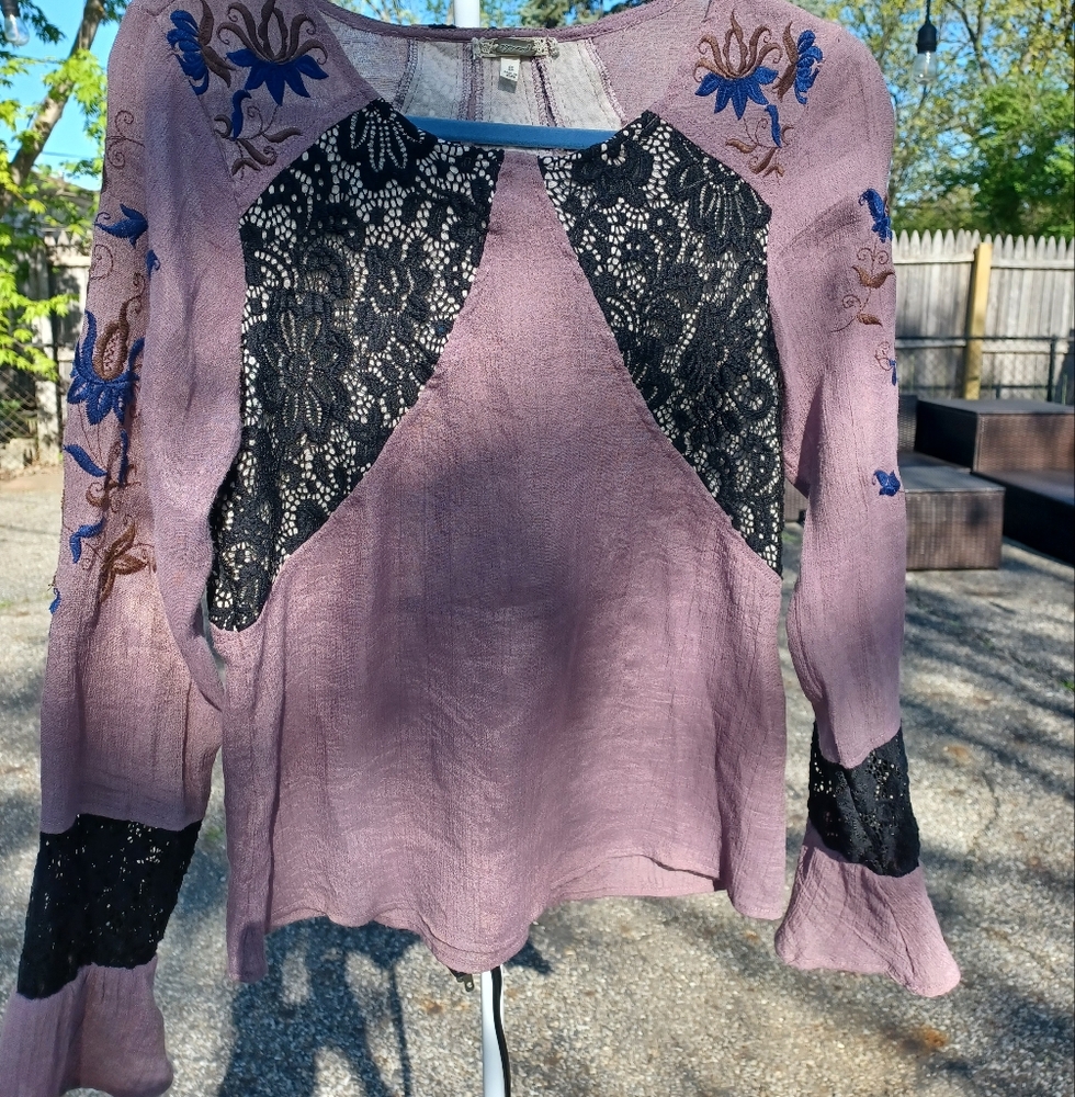 Gimmicks by BKE Purple and Black Lace Blouse